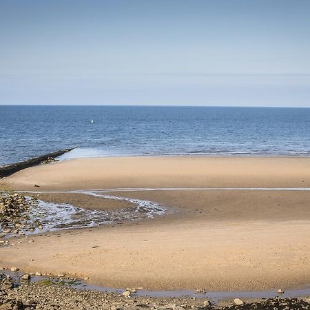 Waters Edge Holiday Apartments Benllech Eksteriør billede