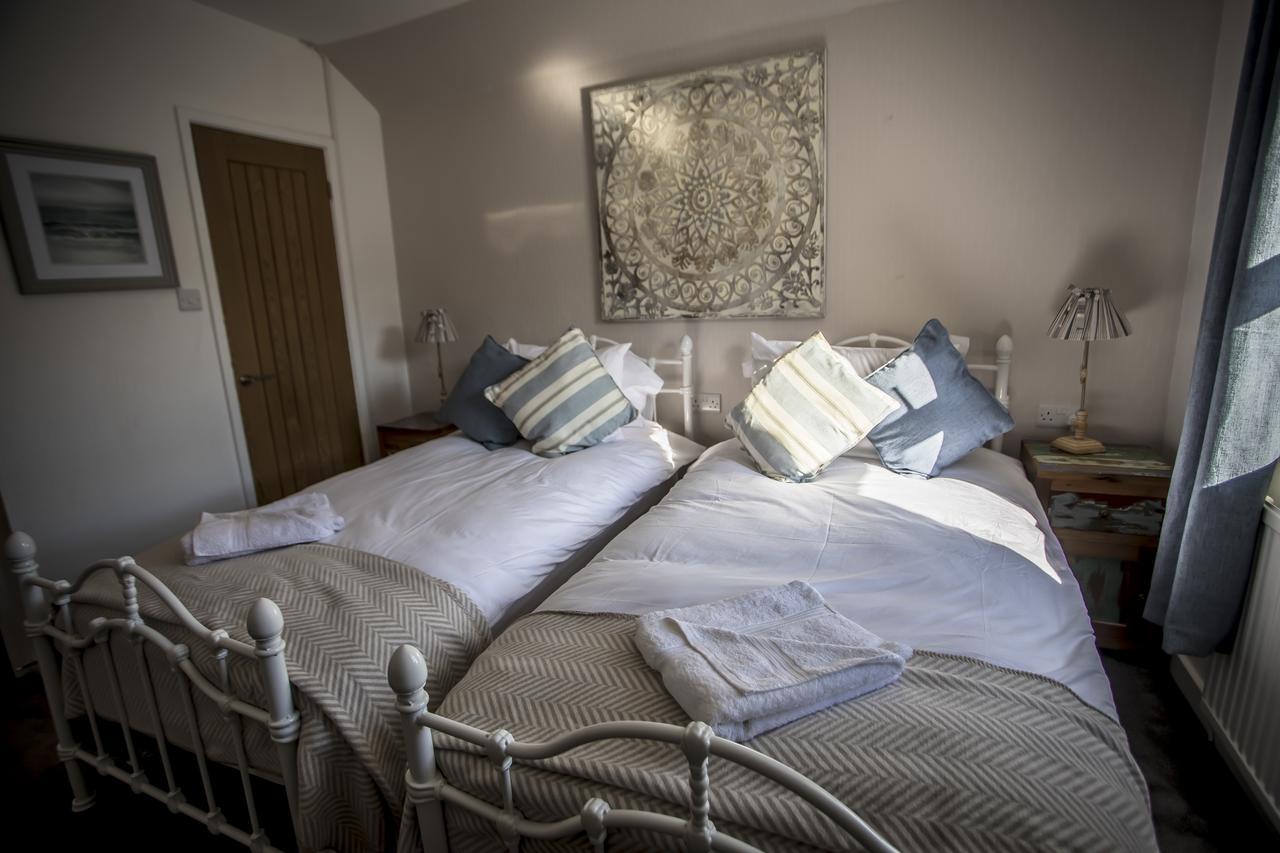 Waters Edge Holiday Apartments Benllech Eksteriør billede